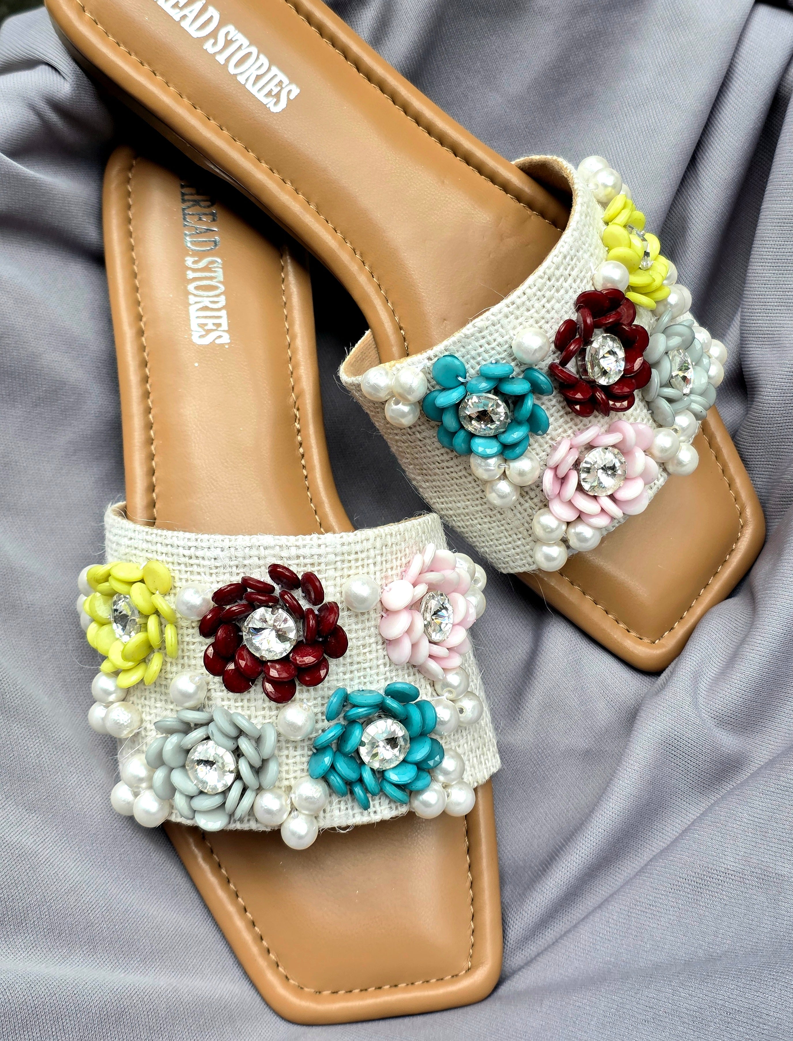 Shop Hibiscus Pink Kolhapuris For Women - Thread Stories