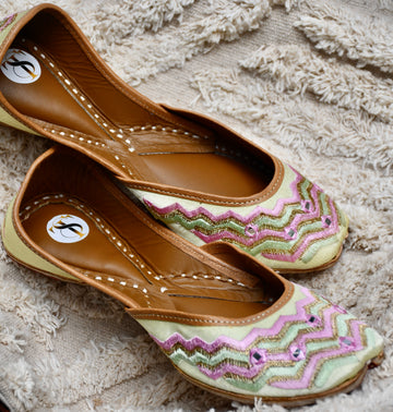 Pastel Zigzag Juttis