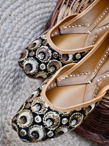 Midnight Gold Juttis