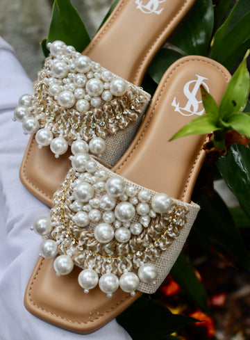 Pearla Flats (White)