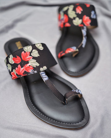 Floral Basics: Black Bunch Kolhapuris
