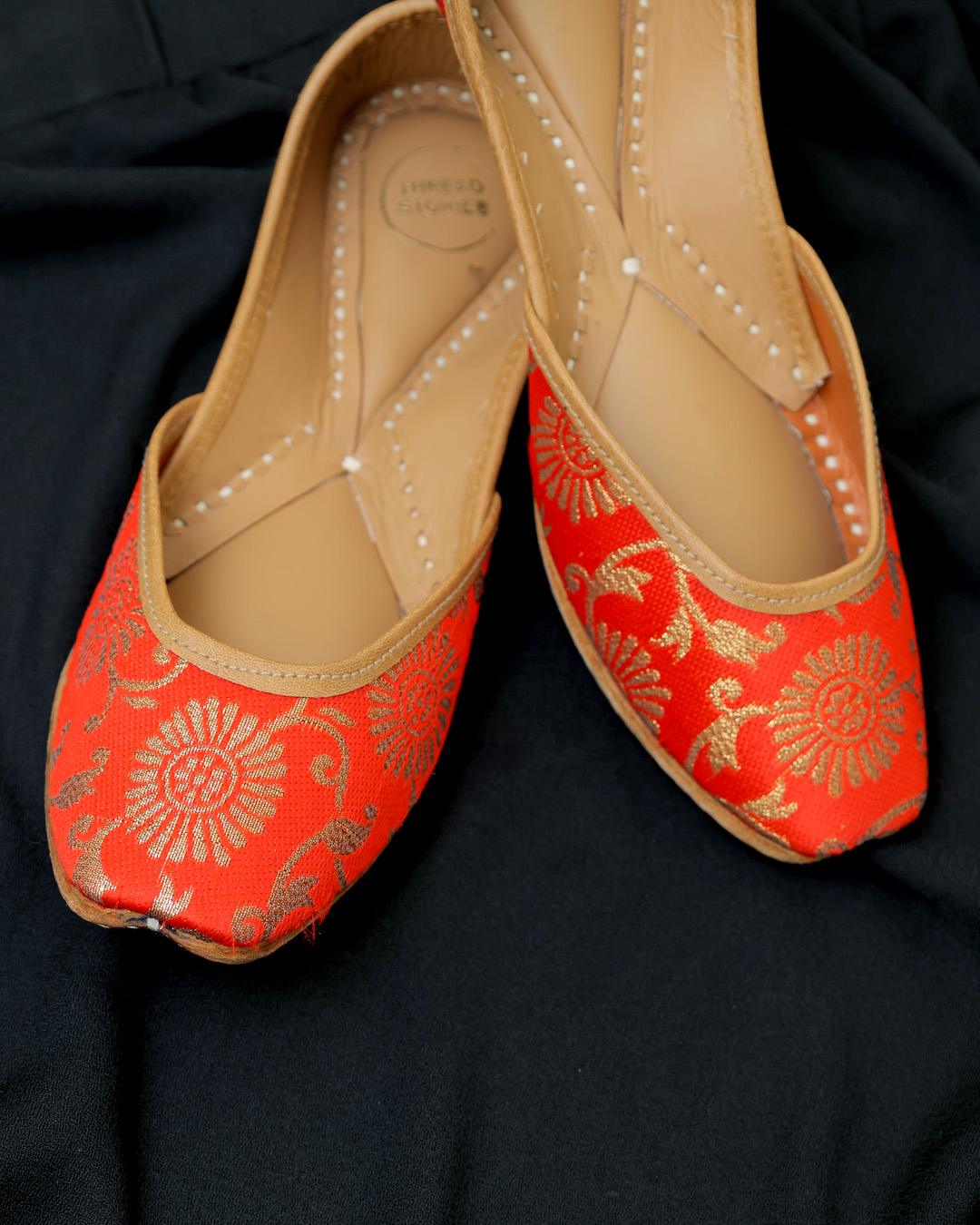 Brocade Basics: Tangy Red Juttis